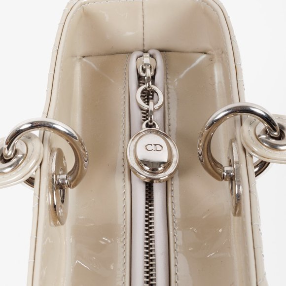 Christian Dior Large Pearl Taupe Patent Leather Lady Dior - Picture 12 of 14